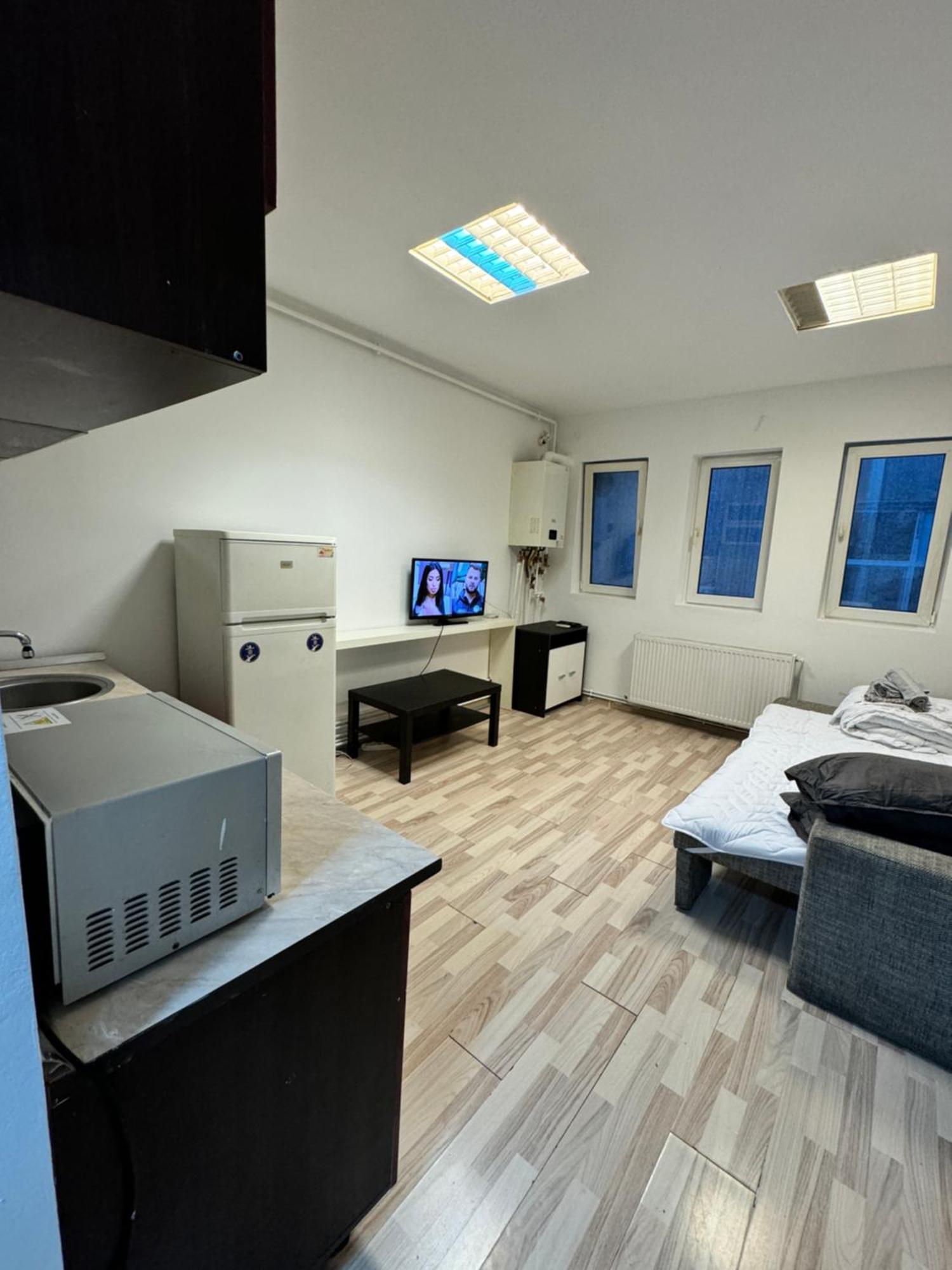 Old Town Studios By Chr Luxury Property บูคาเรสต์ ภายนอก รูปภาพ