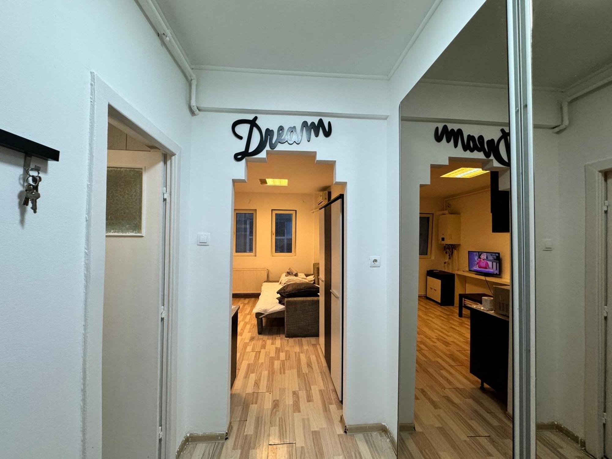 Old Town Studios By Chr Luxury Property บูคาเรสต์ ภายนอก รูปภาพ